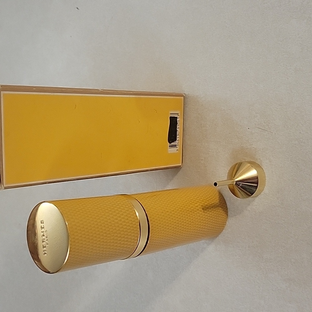 Hermes Yellow and Gold Bath & Body Tool Set - Picture 9 of 16